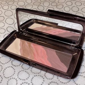Hourglass palette